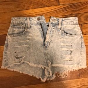 Light wash ripped jean shorts